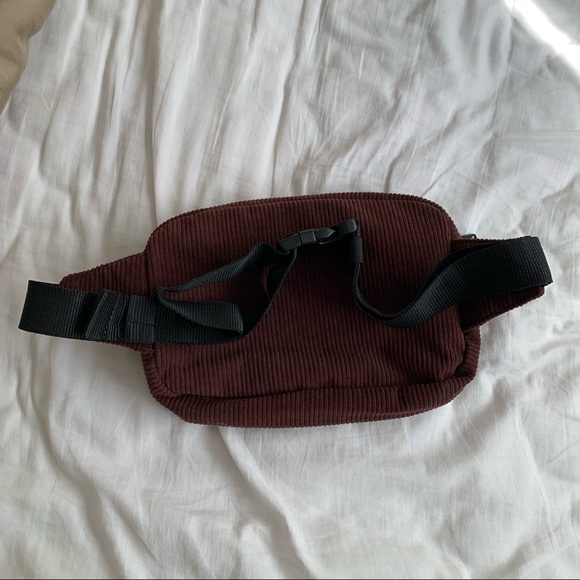 Limited edition Justin Bieber x Tim Hortons Tim Biebs Fanny Pack - Picture 3 of 3